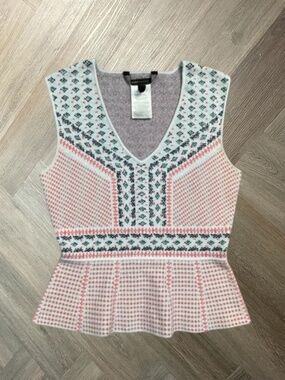 BCBGMAXAZRIA Alonya Peplum Knit Top Womens Small Navy Coral Geometric Boho Vest